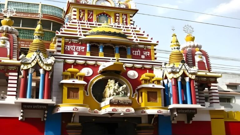 बड़ी खुशखबरी: गोरखपुर में गीता प्रेस को गीडा से 10 एकड़ जमीन, 300 नौकरियां और 81 करोड़ का निवेश होगा