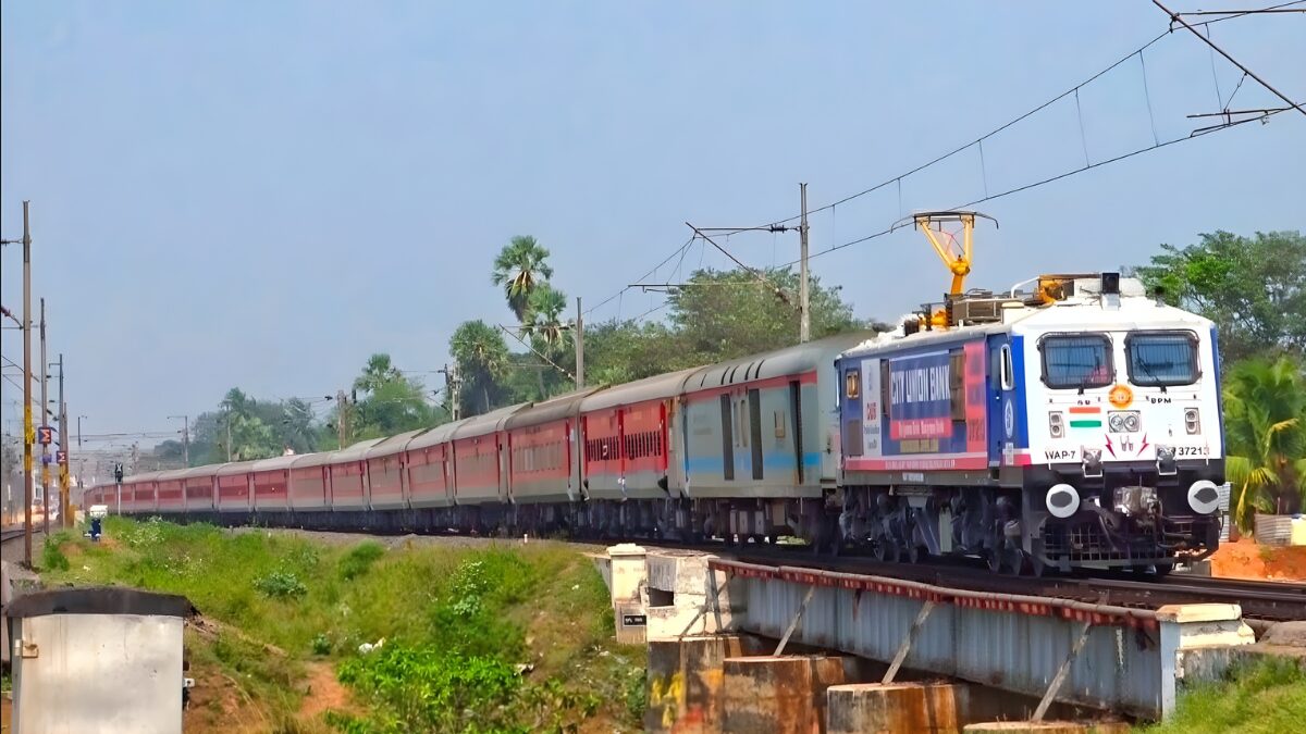 गोरखपुर-दिल्ली स्पेशल ट्रेन चलेगी