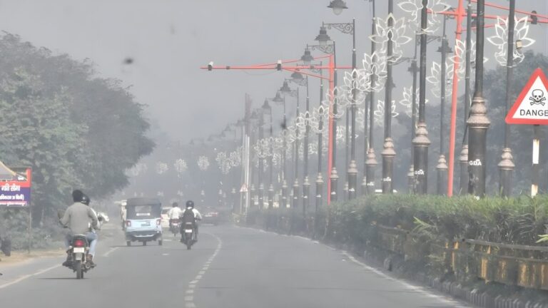 गोरखपुर में रात का पारा 10°C पर लुढ़का!