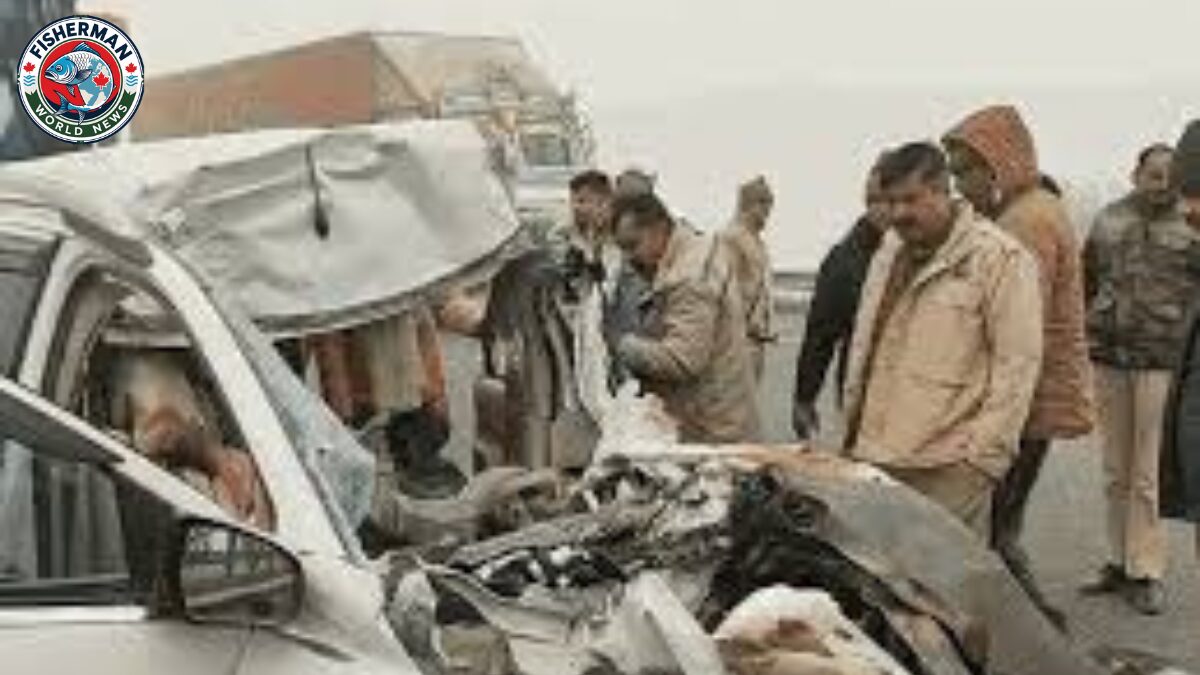 पूर्वांचल एक्सप्रेसवे पर दर्दनाक हादसा