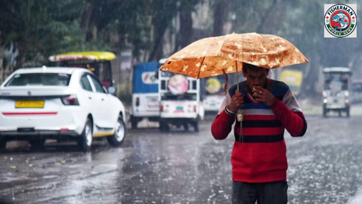 लखनऊ और अवध क्षेत्र में काले बादल छाए