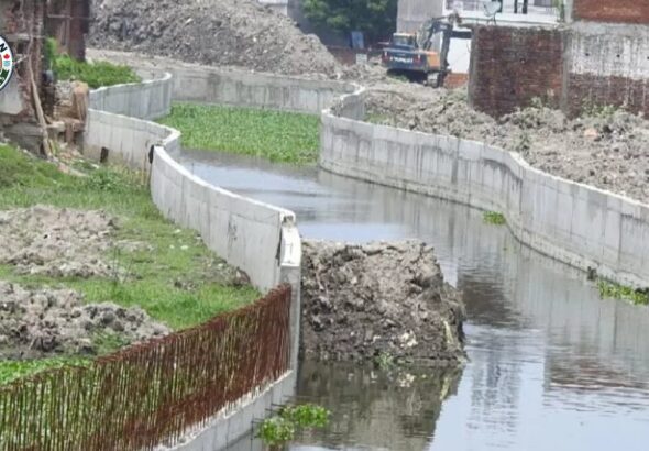 फोरलेन निर्माण में