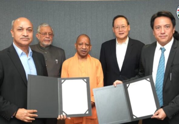 योगी आदित्यनाथ सिंगापुर दौरा