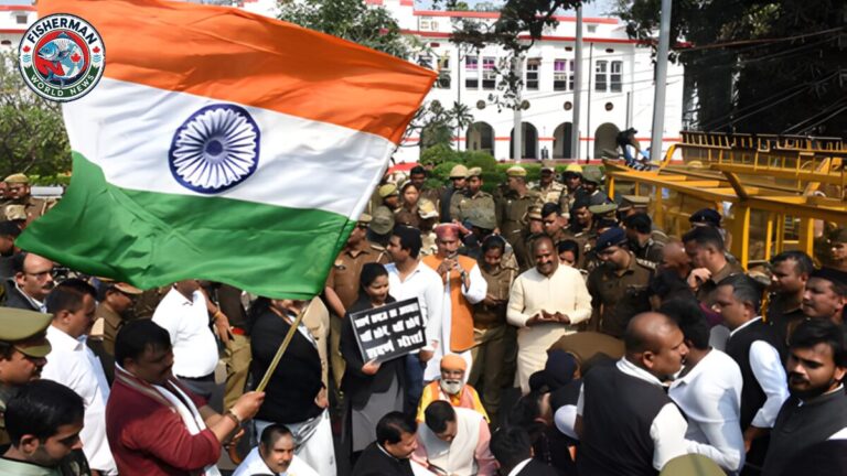 लखनऊ में यूजीसी रेगुलेशन के विरोध