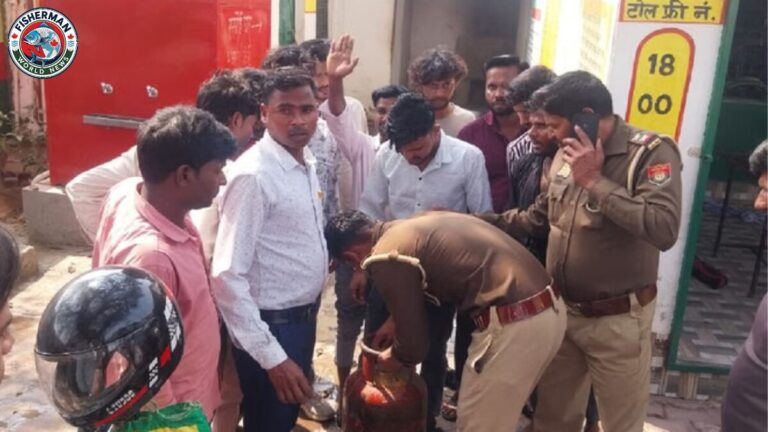 बदायूं लभारी प्राथमिक स्कूल में