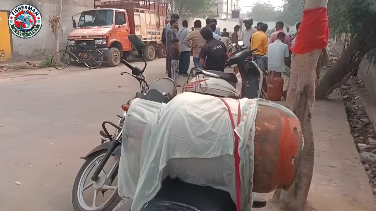 एलपीजी सिलिंडरों की आपूर्ति पर रोक