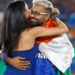 हार्दिक पांड्या पर राष्ट्रीय ध्वज के