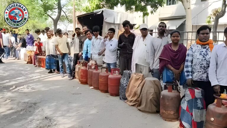 लखनऊ में गैस सिलिंडर की आपूर्ति