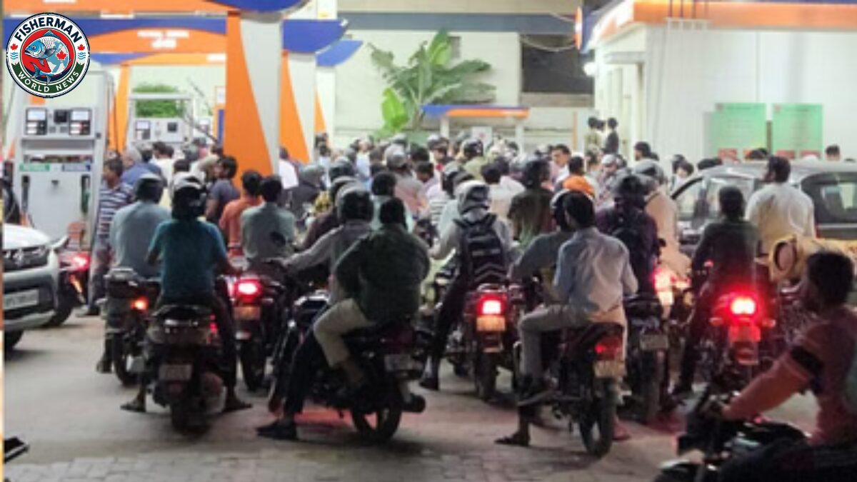 गोरखपुर में पेट्रोल-डीजल की कमी