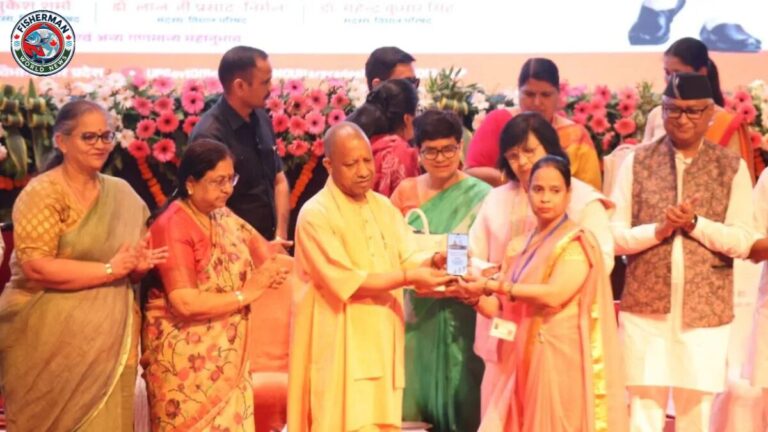 लखनऊ में CM योगी