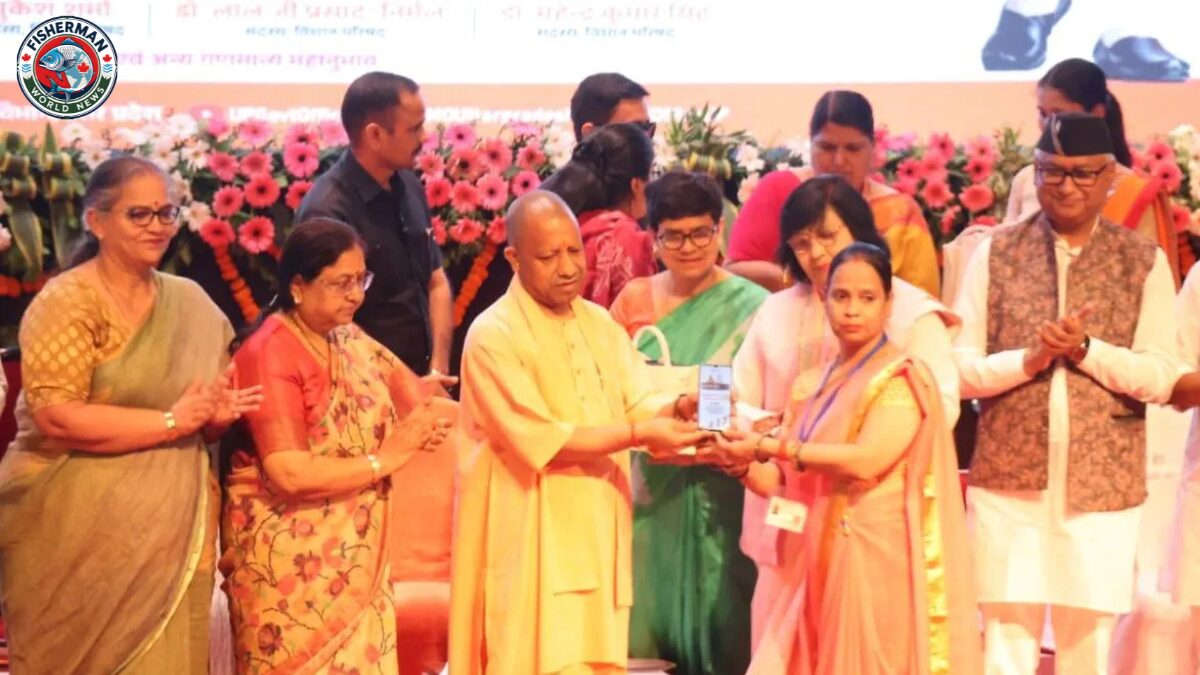 लखनऊ में CM योगी