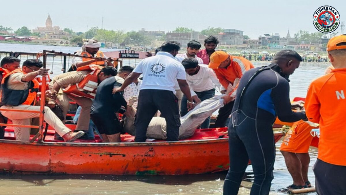 वृंदावन में यमुना नदी में