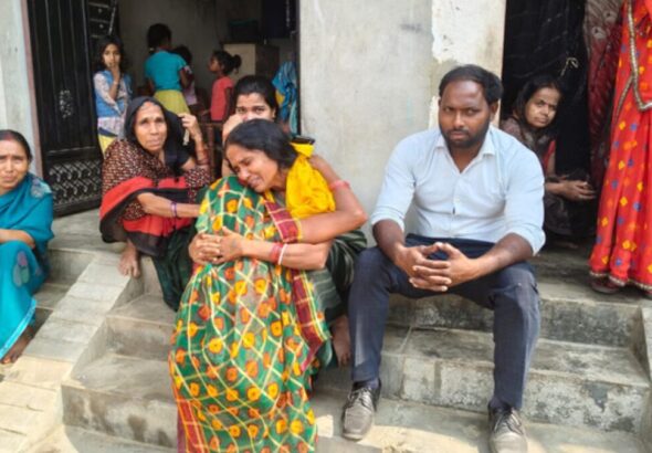 महाराजगंज में दो बाइकों की टक्कर