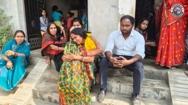 महाराजगंज में दो बाइकों की टक्कर