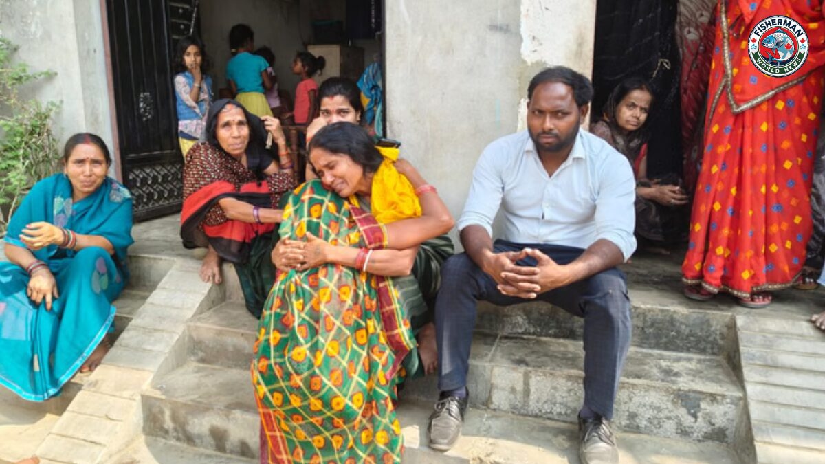 महाराजगंज में दो बाइकों की टक्कर