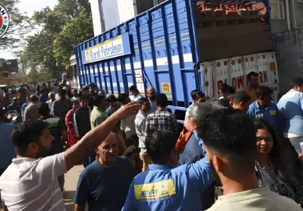 अलीगढ़ में एलपीजी सिलिंडर