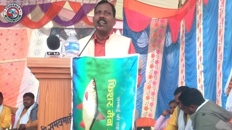 फिशरमैन आर्मी के अध्यक्ष चंद्रभान निषाद