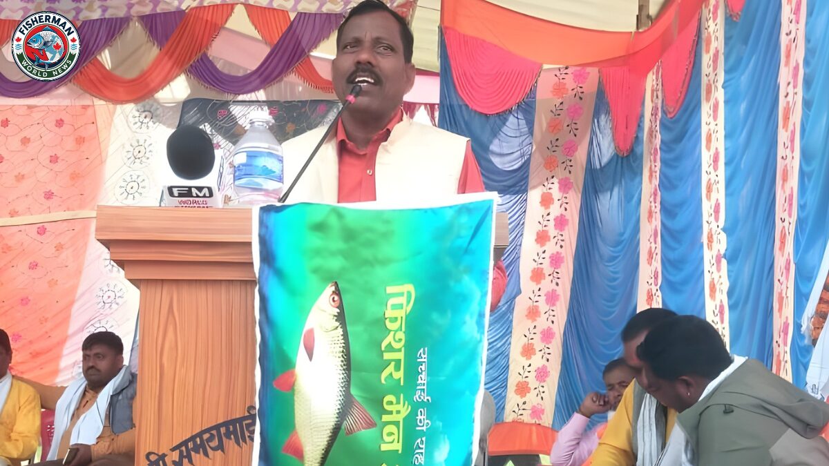 फिशरमैन आर्मी के अध्यक्ष चंद्रभान निषाद