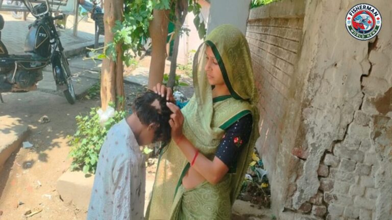 एटा में शिक्षक की क्रूरता