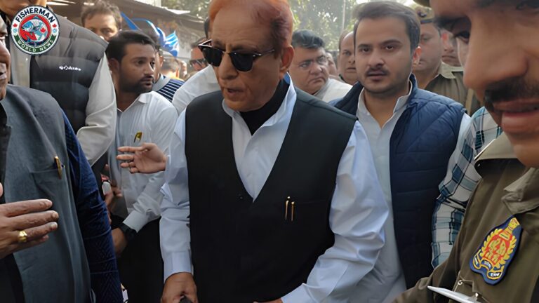 रामपुर कोर्ट ने डीएम