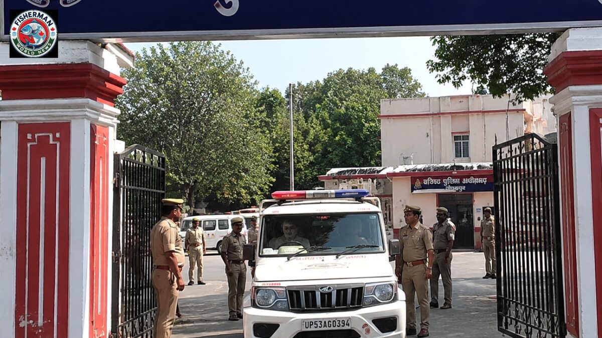 गोरखपुर में छात्राओं से अभद्रता